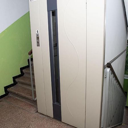 Lovely One Bedroom Apartment Nové Zámky المظهر الخارجي الصورة