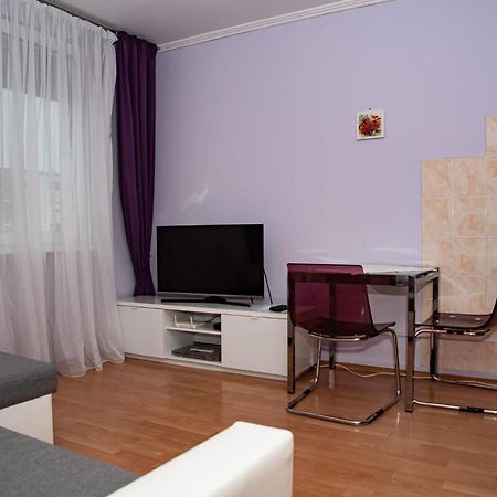 Lovely One Bedroom Apartment Nové Zámky المظهر الخارجي الصورة