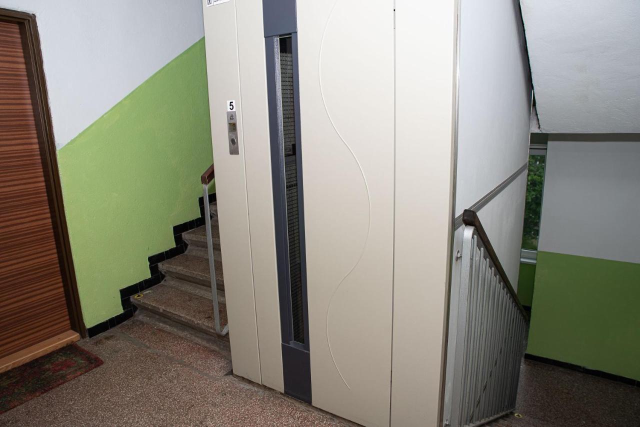 Lovely One Bedroom Apartment Nové Zámky المظهر الخارجي الصورة