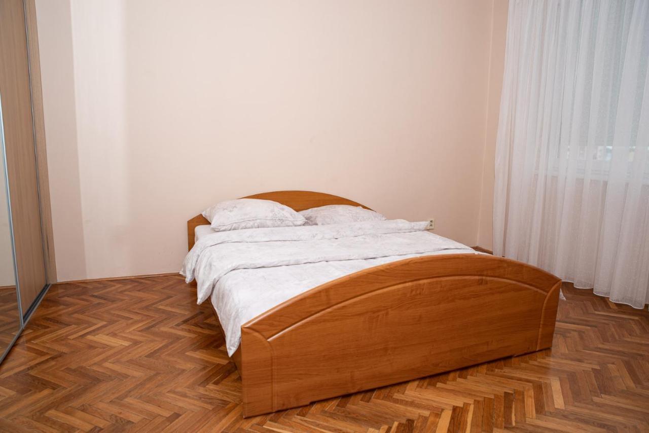 Lovely One Bedroom Apartment Nové Zámky المظهر الخارجي الصورة