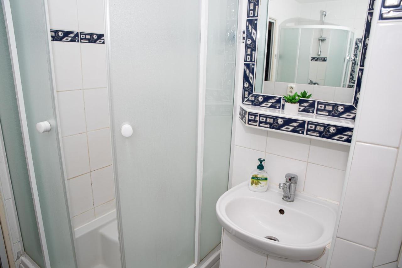 Lovely One Bedroom Apartment Nové Zámky المظهر الخارجي الصورة